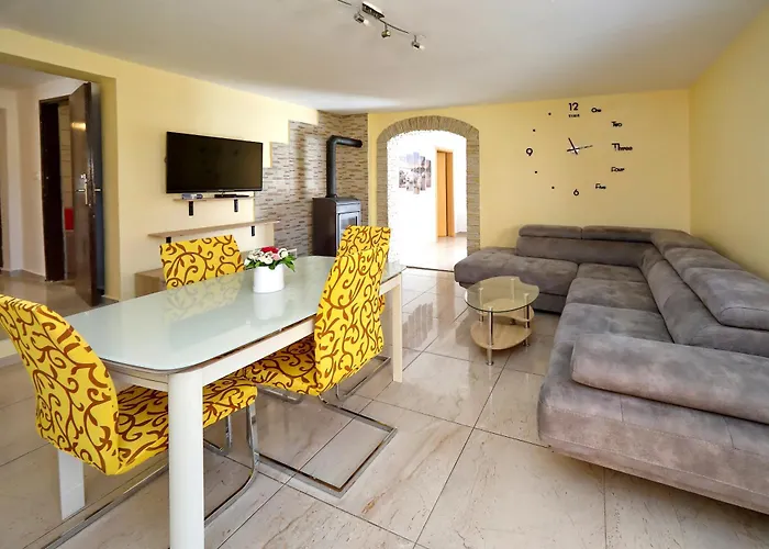 Naomi Apartamento Bibinje